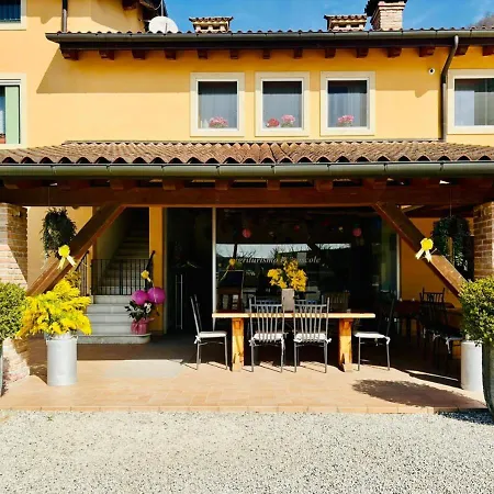 Farm stay Agri-alloggio Le Poscole Al Canton Castelgomberto